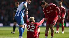 Hugo Ekitike cedera di laga Brighton vs Liverpool. (AP Photo/Ian Walton)