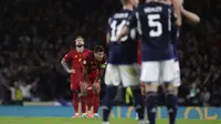 Pemain Spanyol tertunduk lemas ketika kalah dari Skotlandia dalam laga Grup A Kualifikasi Euro 2024 di Hampden Park Stadium, Glasgow, Rabu (29/3/2023) dini hari WIB. Spanyol kalah 0-2 dari Skotlandia dalam laga tersebut. (AP Photo/SCott Heppell)