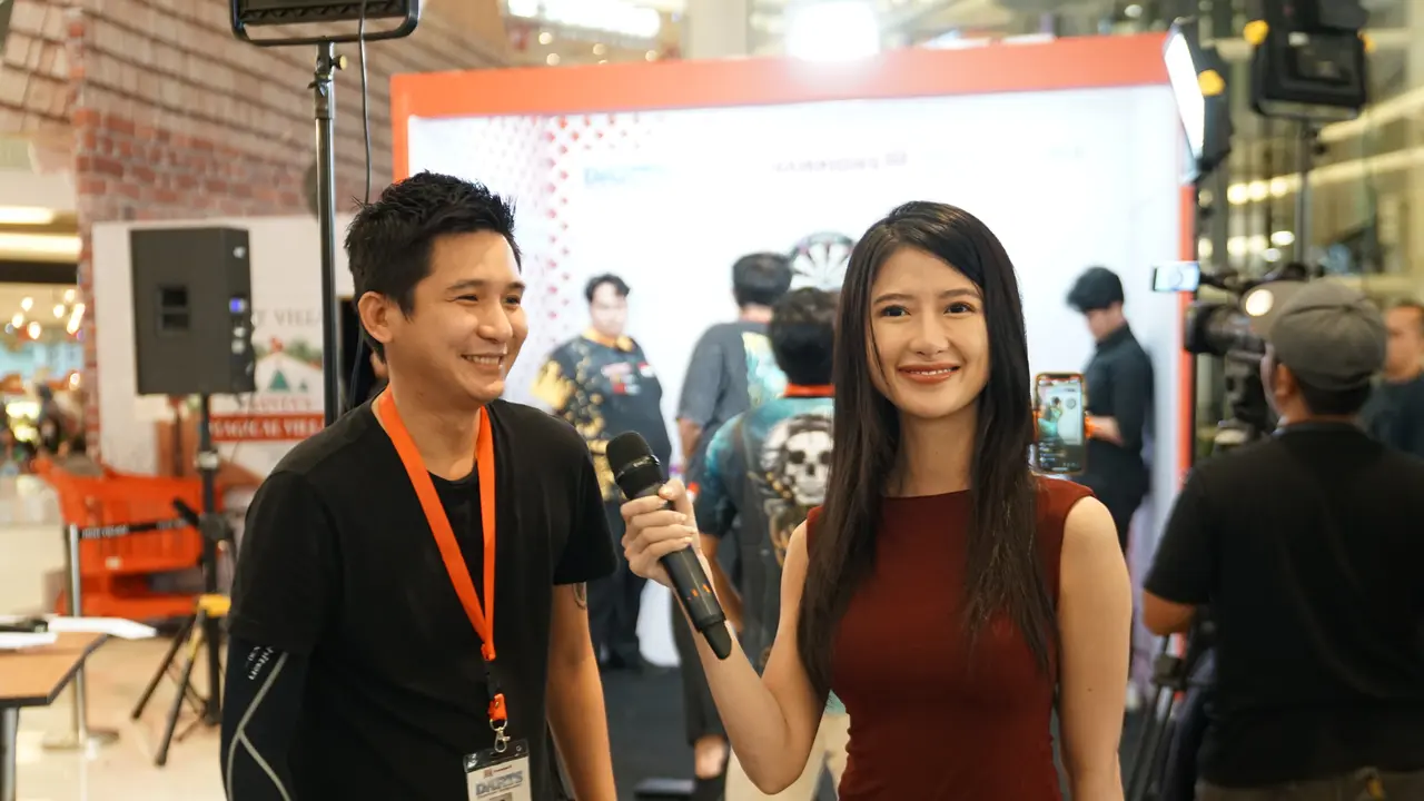 William Lee Berambisi Jegal Dominasi Tirta Suparjo di  Darts National Competition Series 02