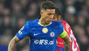 Deadline Berlalu, Enzo Fernandez Tetap Bertahan di Chelsea