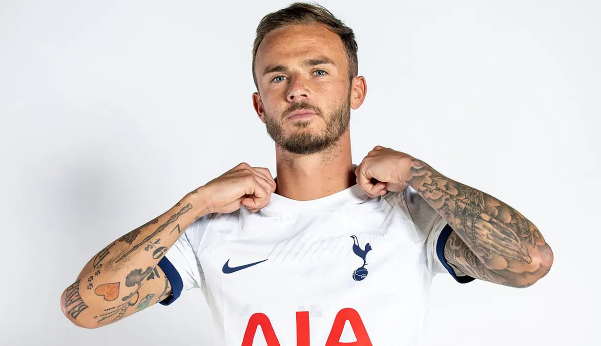 James Maddison menjadi pemain Inggris teranyar yang didatangkan Tottenham Hotspur pada awal musim 2023/2024. Ia ditebus dari Leicester City yang terdegradasi ke Championship dengan mahar 46,3 juta euro atau setara Rp770 miliar dengan durasi kontrak selama 5 tahun. (Tottenham Hotspur FC)
