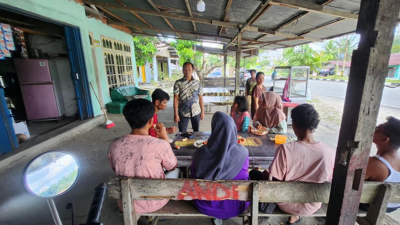 Cooling System, Satresnarkoba Polres Kampar Datangi Ibu-Ibu di Warung