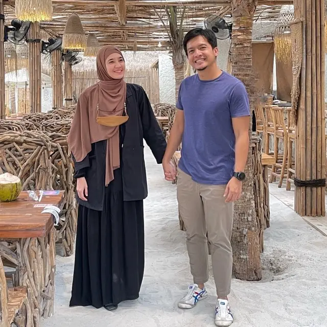 Dhini Aminarti dan Dimas Seto