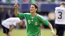 Kegembiraan striker Meksiko, Guillermo Franco setelah menjebol gawang AS di final CONCACAF Gold Cup yang berlangsung di Giants Stadium, East Rutherford, New Jersey, 26 Juli 2009. Meksiko unggul 5-0. AFP PHOTO/DON EMMERT 