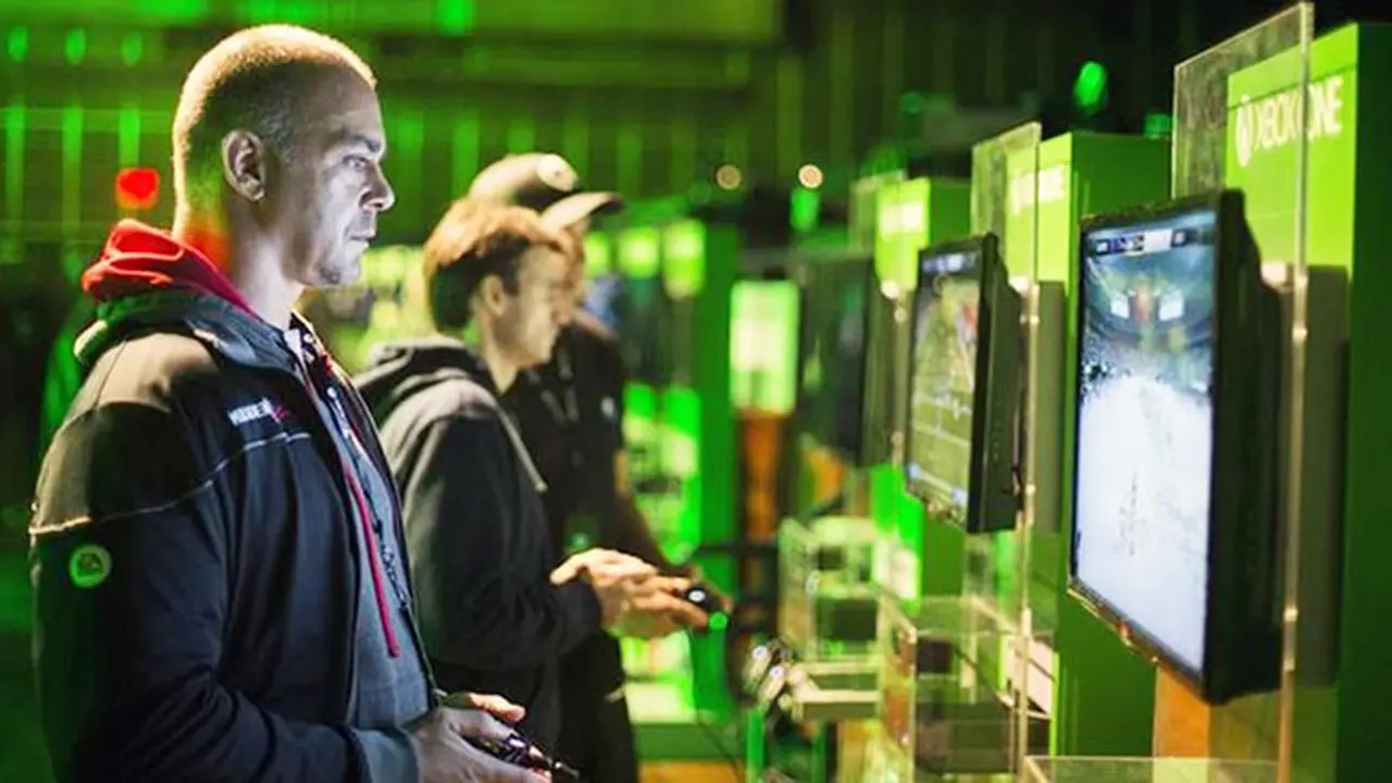 gallery-xbox-2-131123c.jpg