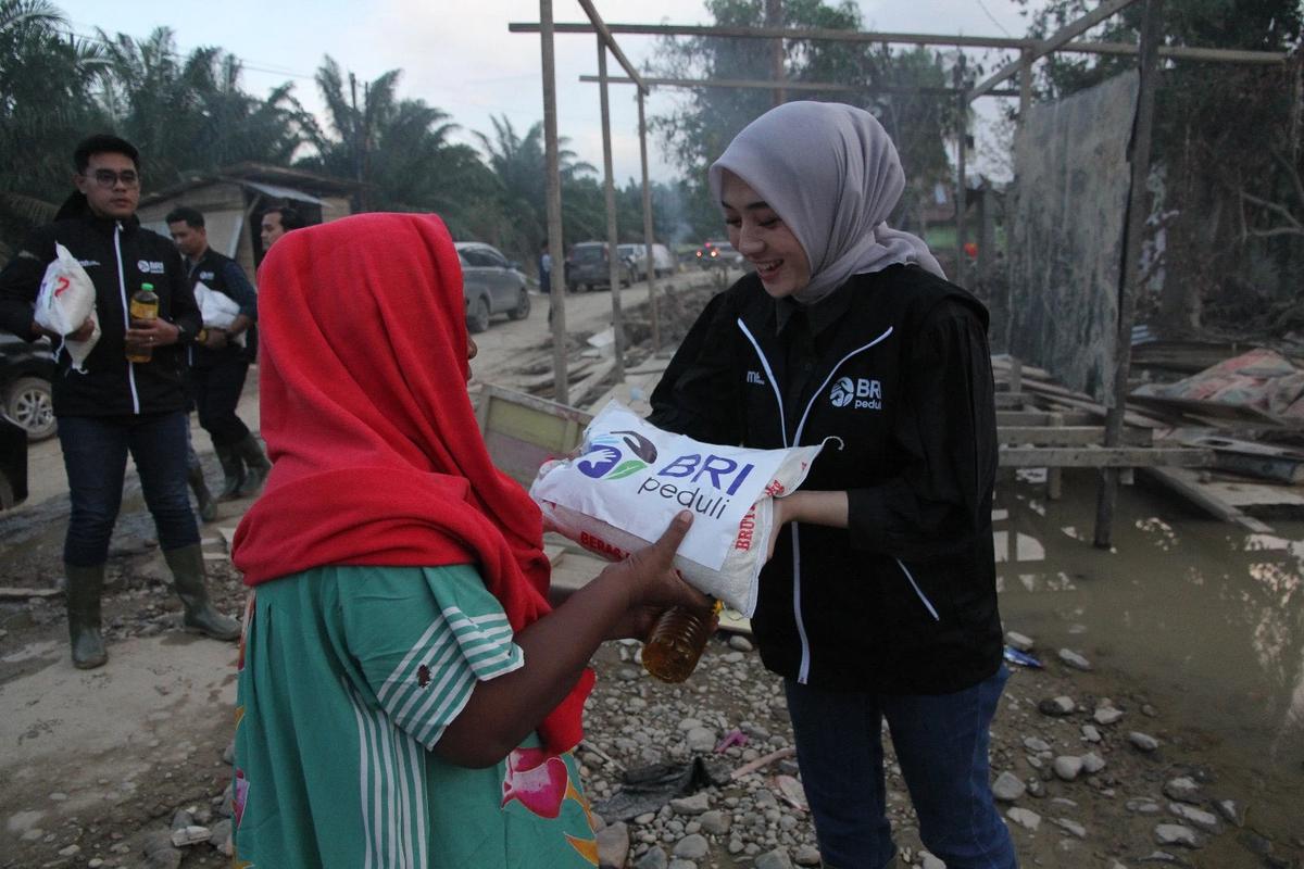 Relawan BRI Peduli Terjun Langsung ke Lokasi Bencana Aceh Tamiang, Salurkan Bantuan dan Percepat Pemulihan Pasca Bencana