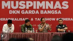 Kapolri Jenderal Pol Tito Karnavian (kedua kanan) memberikan pemaparan saat Muspimnas DKN Garda Bangsa di Jakarta, Kamis (19/1). Muspimnas tersebut membahas tentang deradikalisasi, intoleransi, dan terorisme beserta solusinya. (Liputan6.com/Johan Tallo)