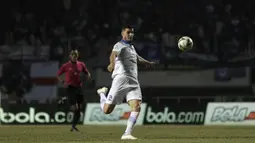 1. Nick Kuipers (Persib Bandung) - Kontribusi Nick Kuipers begitu besar dalam membawa Persib ke puncak klasemen sementara Shopee Liga 1 2020. Kuipers selalu bermain pada tiga pertandingan Persib di musim ini. (Bola.com/Yoppy Renato)