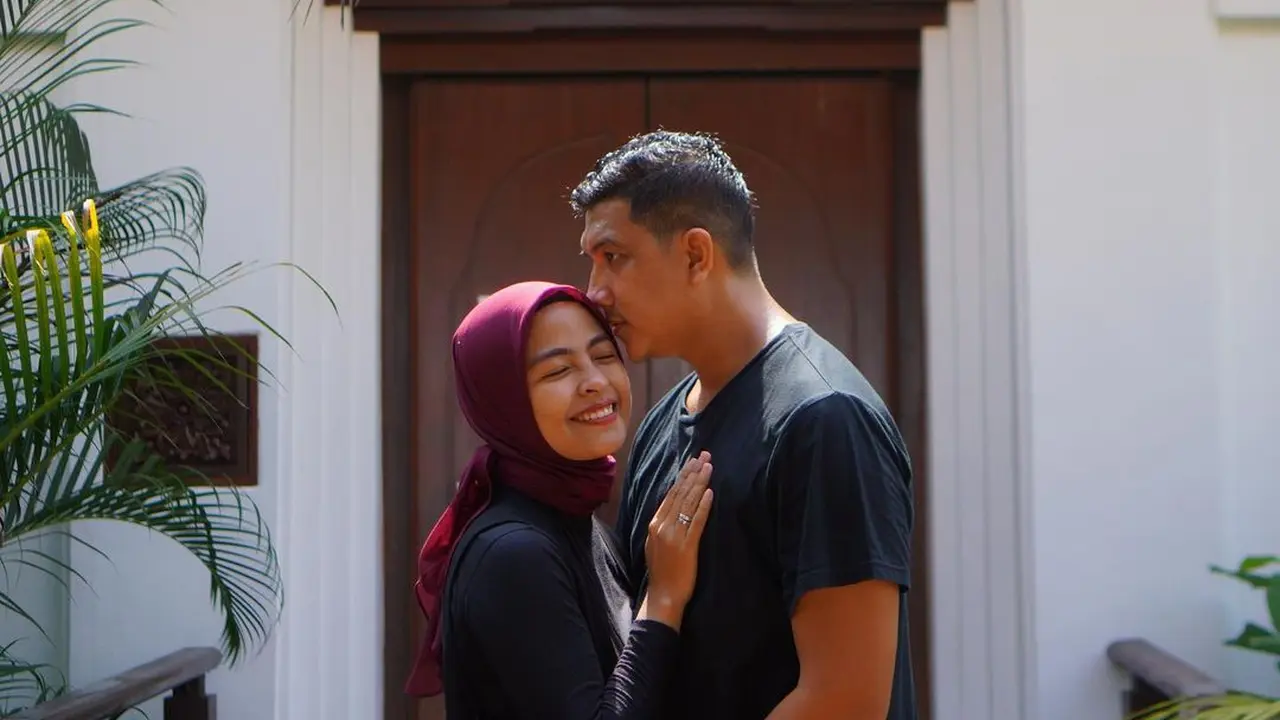 [Fimela] Tantri Kotak