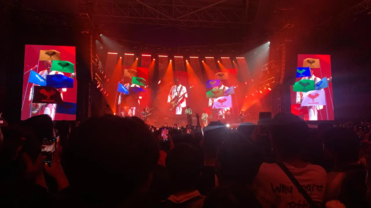 Konser tunggal .Feast Membangun & Menghancurkan