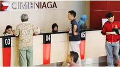 Pemutusan Hubungan Kerja (PHK) melalui pensiun dini yang dilakukan perbankan asal Malaysia, CIMB Group Holdings Berhad dan anak perusahaannya di Indonesia yaitu PT CIMB Niaga Tbk.