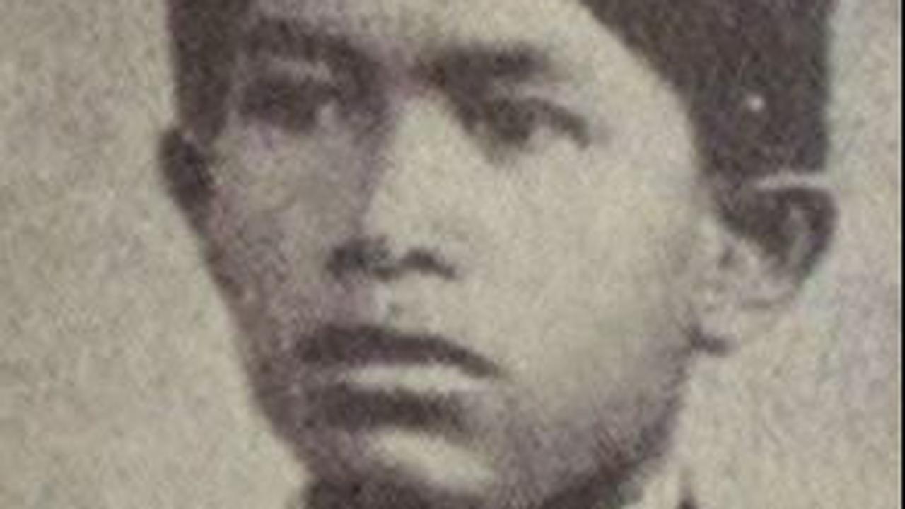 Samsi Sastrawidagda, pria yang lahir pada 13 Maret 1894 di Solo ini merupakan Menteri Keuangan Pertama di Indonesia.