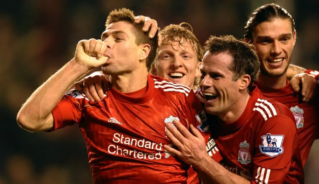 Steven Gerrard merayakan gol ke gawang Everton. 13 Maret 2012. (AFP/PAUL ELLIS)
