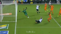 Berita video highlights La Liga 2017-2018 antara Valencia melawan Malaga dengan skor 5-0. This video presented by BallBall.