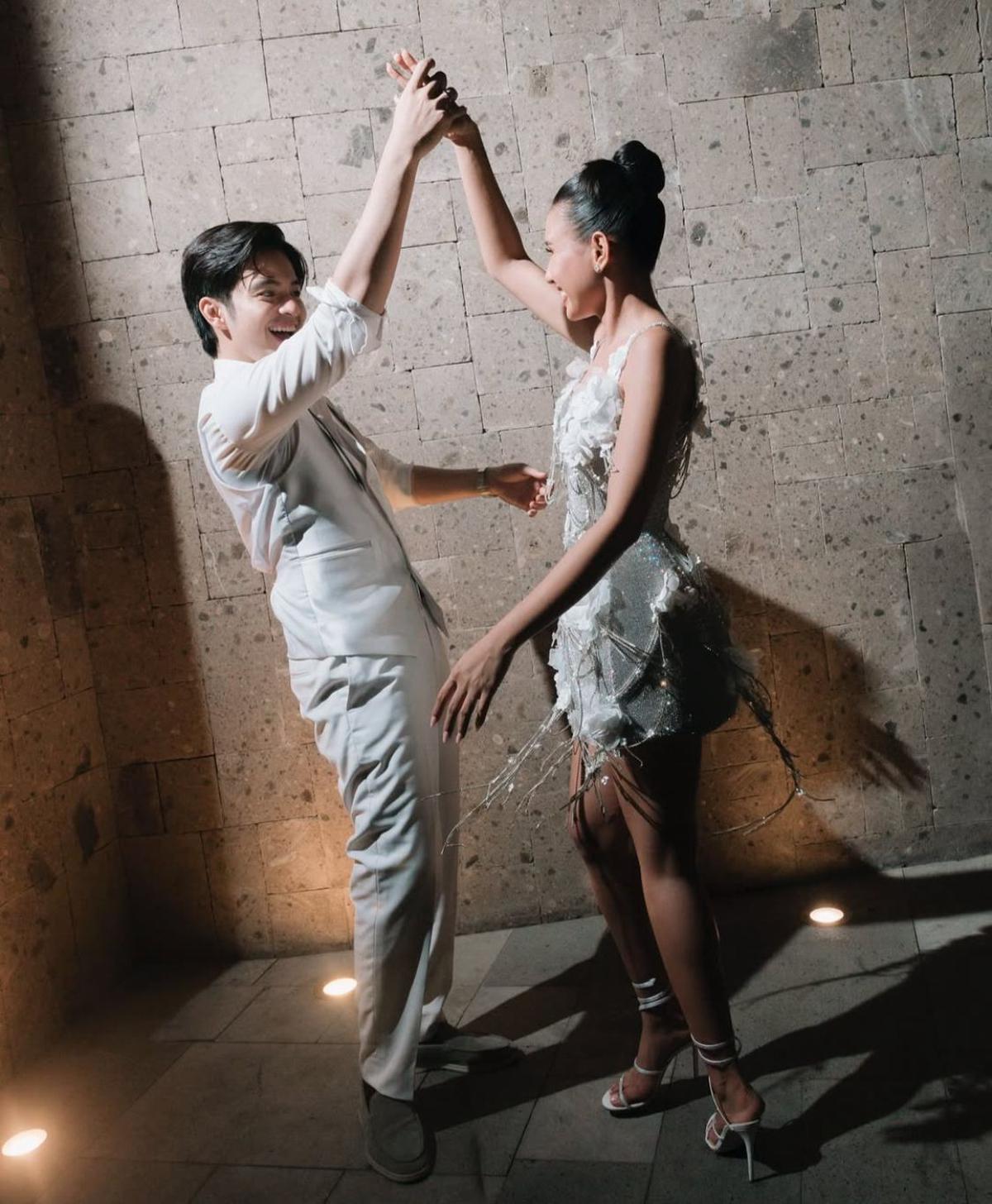 Potret Angga Yunanda dan Shenina Cinnamon, After Party Pernikahan Super Romantis di Bali!