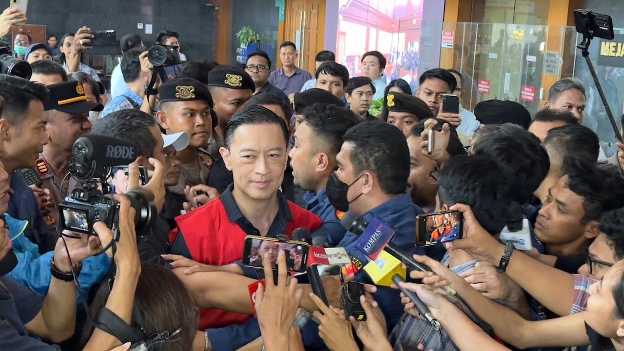 Tom Lembong Minta Dibebaskan di Kasus Korupsi Impor Gula