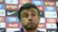 Luis Enrique menegaskan laga El Clasico antara Real Madrid vs Barcelona tak menentukan gelar juara. (REUTERS/Albert Gea)