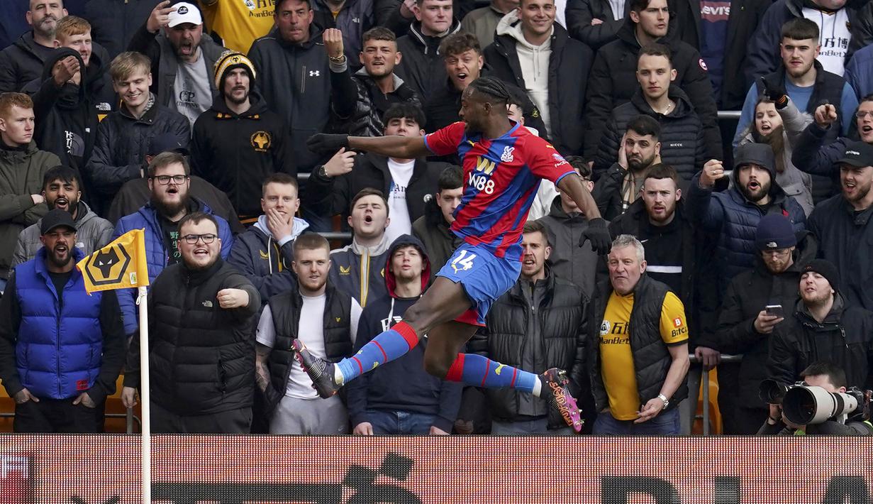 Jean-Philippe Mateta. Striker Prancis berusia 24 tahun ini resmi diikat Crystal Palace dari FSV Mainz 05 senilai 11 juta euro setelah setahun berstatus pinjaman. Telah tampil dalam 13 laga di Liga Inggris, ia mampu menyumbang 3 gol dan 1 assist bagi The Eagles. (PA via AP/Nick Potts)