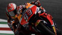 Pembalap Repsol Honda, Marc Marquez, bersyukur bisa finis kedua pada balapan MotoGP Italia di Sirkuit Mugello, Minggu (2/6/2019). (AFP/Filippo MONTEFORTE)