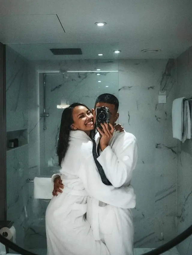 Alexandra Daguise dan Pacar