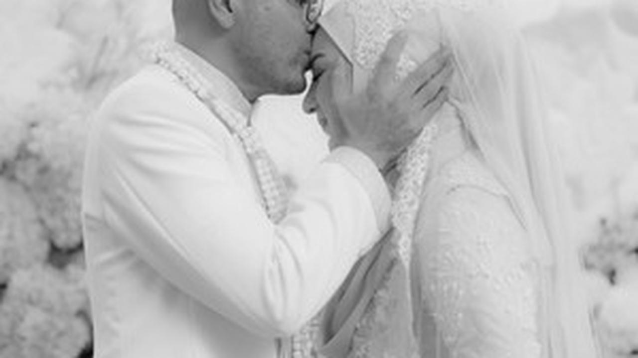 Menikah dengan Mahar Masjid, 8 Potret Irish Bella dan Haldy Sabri yang Ramai Diperbincangkan - Ternyata Ini Profesi Sang Suami