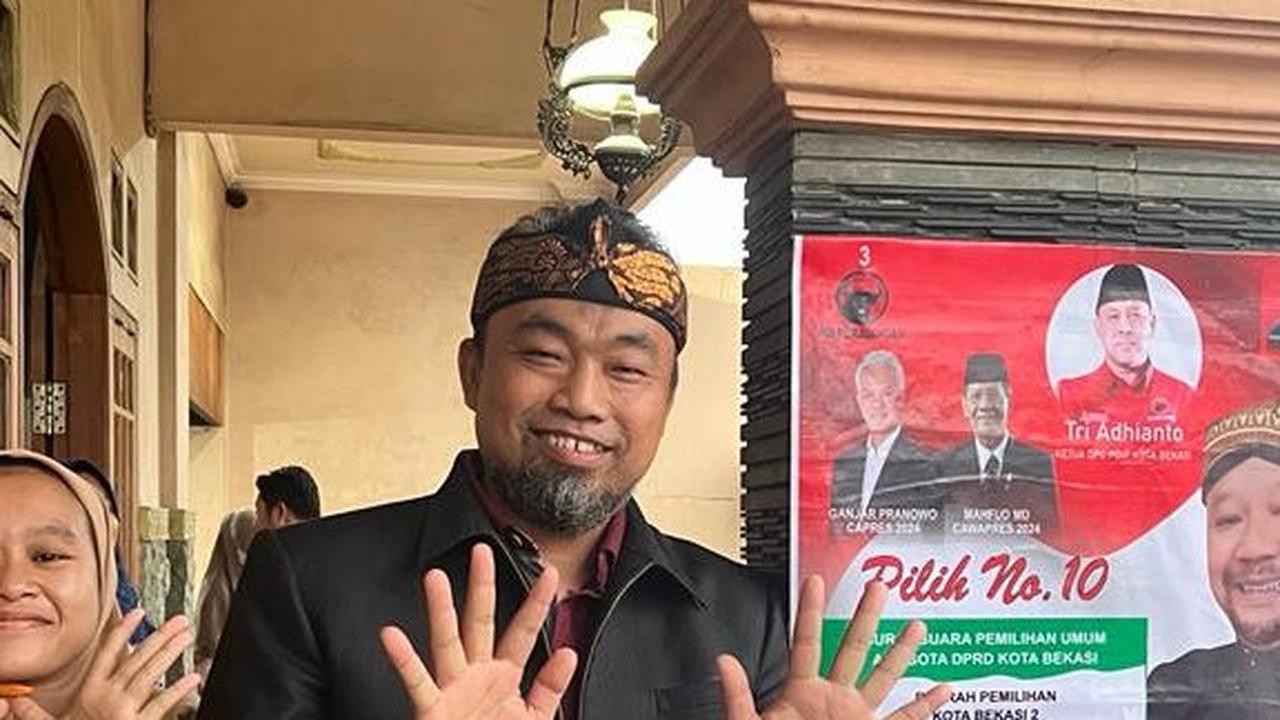 Solidaritas Tukang Bakso se-Jabodetabek Pasang Spanduk Teman Maju Nyaleg