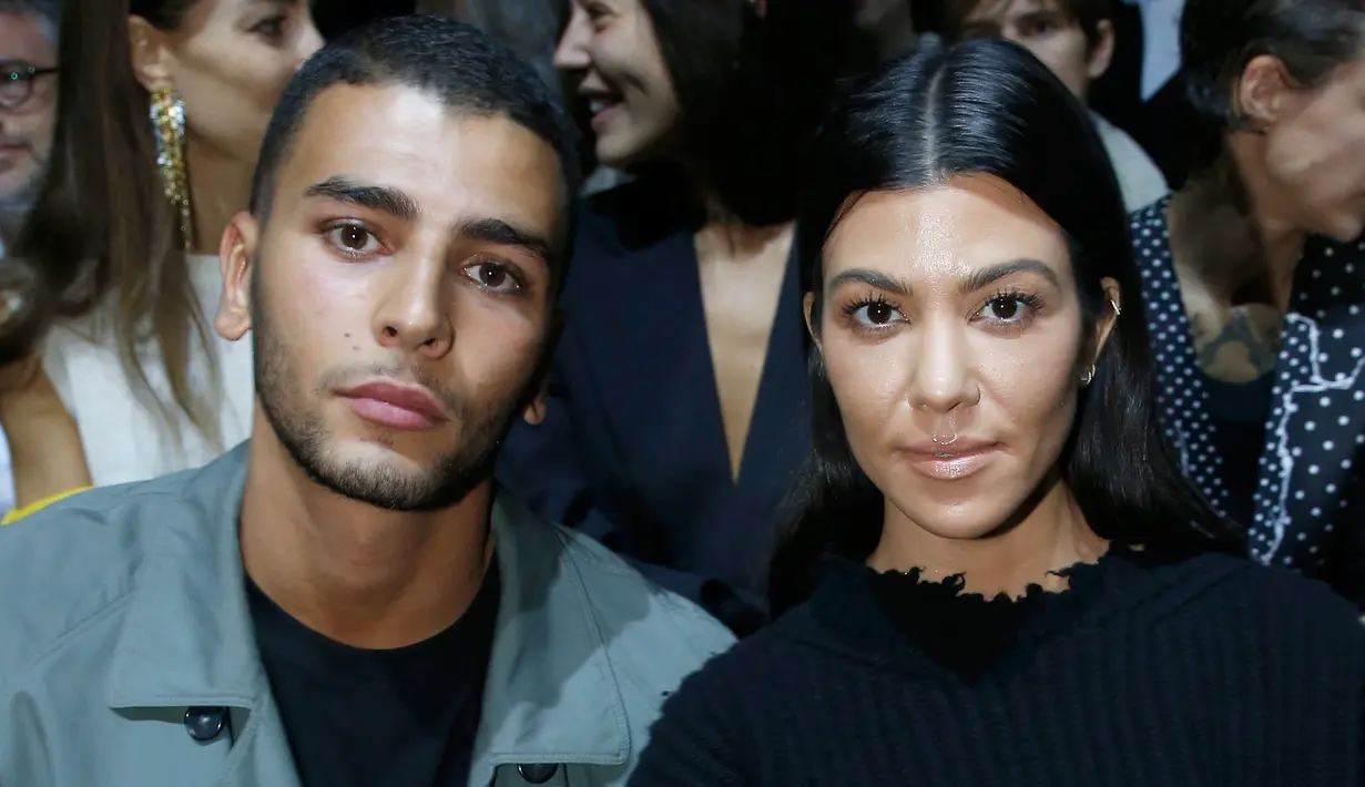 Bukan sekedar tak suka, ia pun menyindir Kourtney di foto seksi yang baru saja diunggah di Instagram. (StyleCaster)