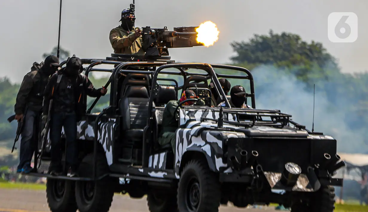 HUT ke-77 TNI AU kali ini mengusung tema "Profesional, Tangguh, dan Modern sebagai Angkatan Udara yang Disegani di Kawasan". (Liputan6.com/Faizal Fanani)