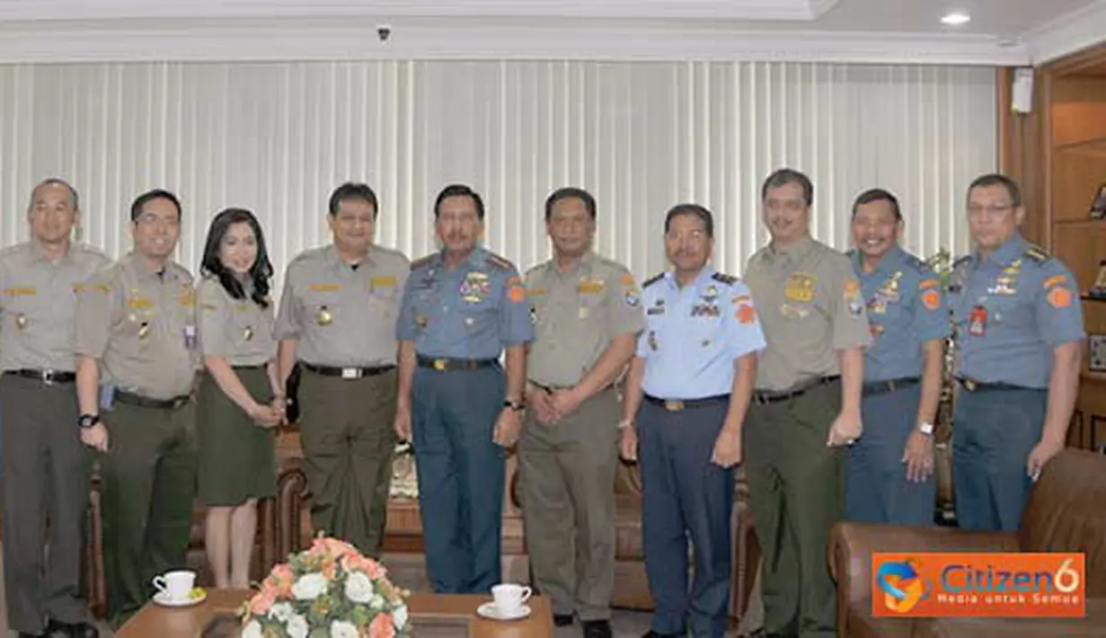 Citizen6, Jakarta: Panglima TNI menerima kunjungan Pengurus Pusat Gerakan Muda Forum Komunikasi Putra Putri Purnawirawan dan Putra Putri TNI-Polri (PP GM FKPPI) di Mabes TNI Cilangkap, Jakarta Timur, Jumat (8/4). (Pengirim: Badar)
