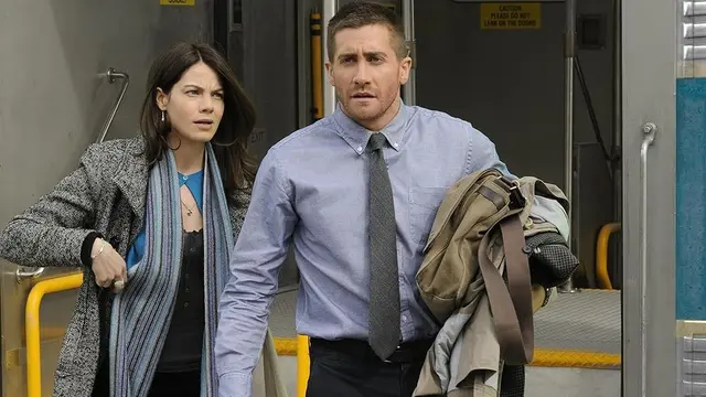 Source Code (2011)