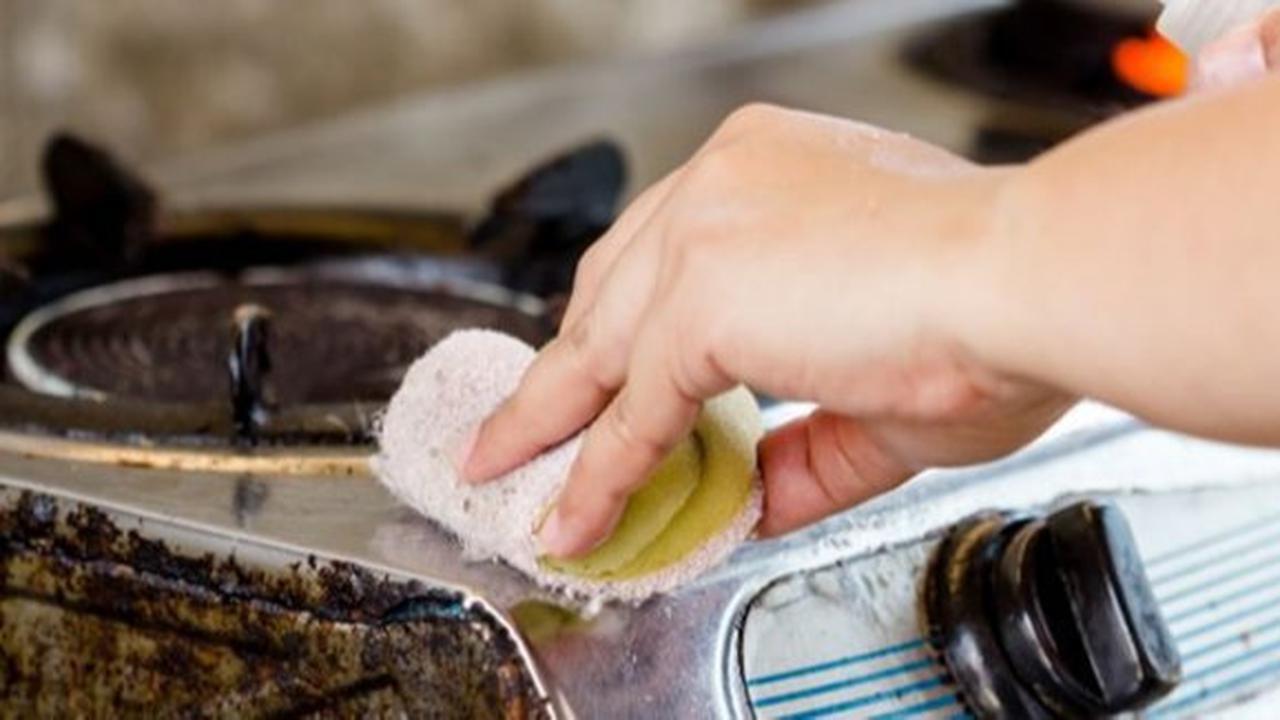 Tips Tukang Reparasi Gunakan Sabun Colek untuk Bersihkan Karat di Bodi Kompor