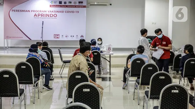FOTO: 14.890.933 Orang Sudah Disuntik Vaksin COVID-19 Dosis Pertama