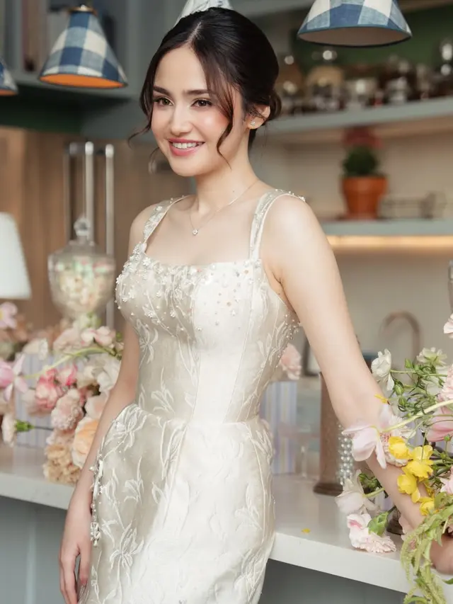 Makeup Syifa Hadju saat Bridal Luncheon. [@syifahadju]