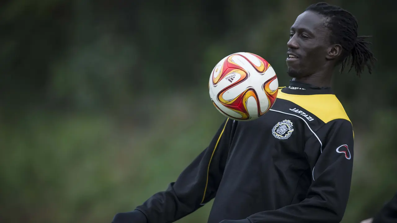 Striker Senegal Ini Gagal Manfaatkan Peluang Setelah Kecoh Lawan