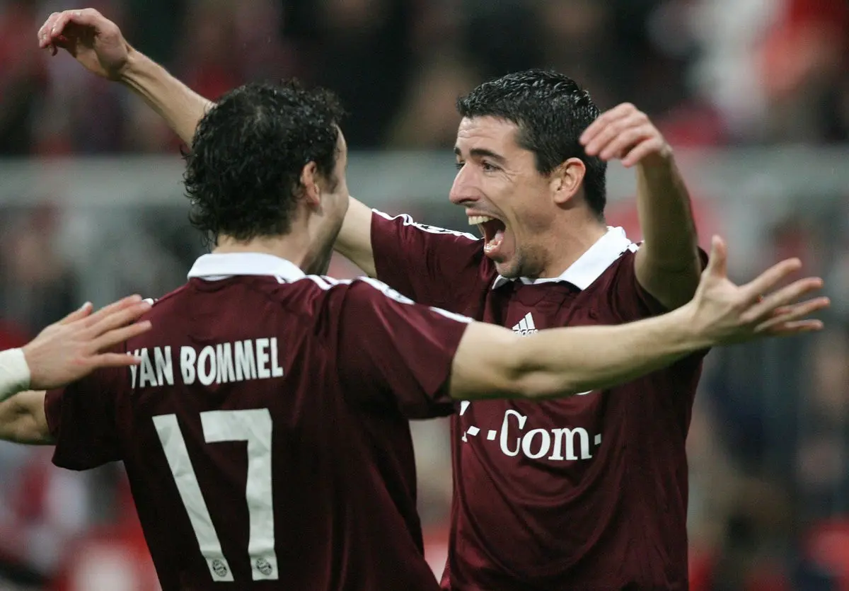 Roy Makaay direkrut Bayern Munchen dari Deportivo La Coruna.