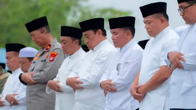 Hujan Turun di Sejumlah Wilayah Kalimantan Tengah Usai Gubernur Ajak Masyarakat Salat Istisqa dan Doa Bersama