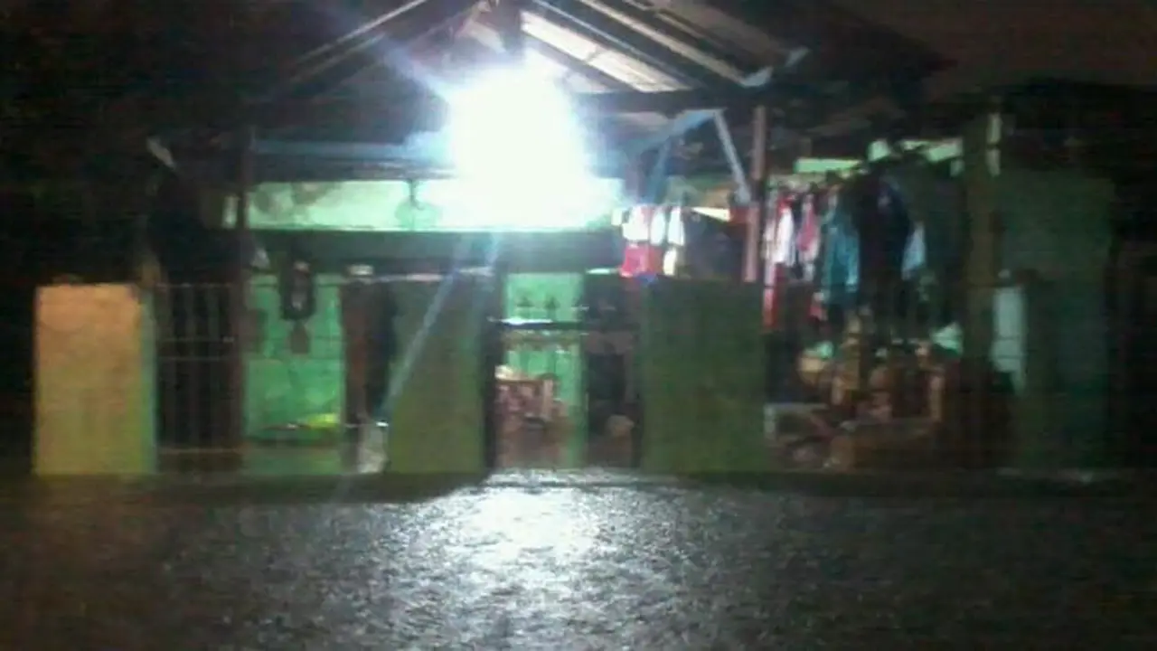 banjir-pedongkelan-140118c.jpg
