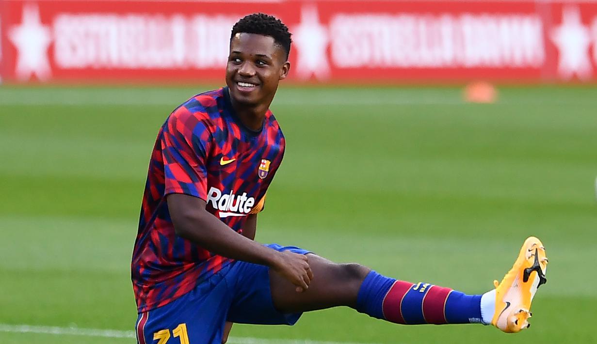 4. Ansu Fati (80 juta euro) - Julukan anak ajaib memang cocok untuk Ansu Fati. Pemain berusia 18 tahun ini tampil sangat apik dan telah menyumbangkan empat gol dari tujuh laganya bersama Barcelona di kompetisi Liga Spanyol musim ini. (AFP/Josep Lago)