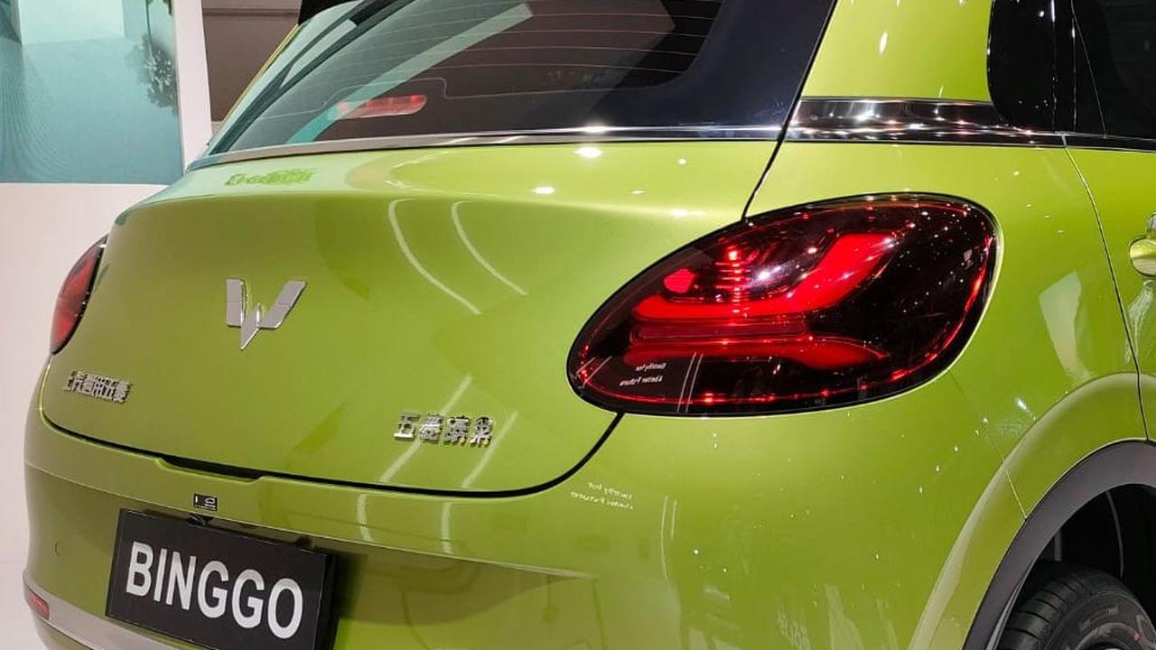 Wuling Binggo EV sebenarnya sudah dipamerkan saat pameran Periklindo Electric Vehicle Show (PEVS) pada 17 Mei 2023 di JIEXpo, Kemayoran, Jakarta. <i>Merdeka.com</i> pun sudah melihat langsung EV ini.&nbsp;
