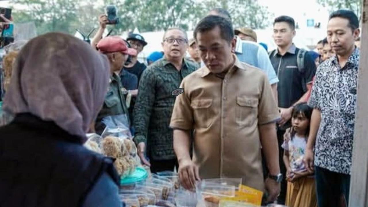 Bupati Karawang Optimistis Target Transaksi Bazar UMKM Harkopnas Karawang Tembus Rp1 Miliar