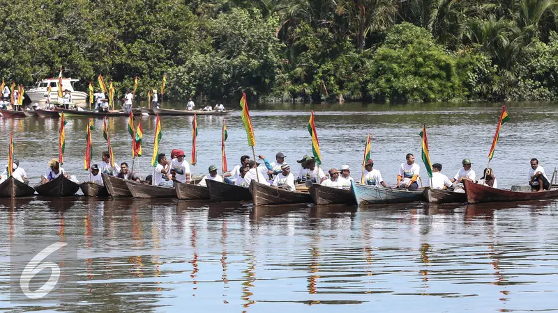 20160722-Pelapasan-100.000-ekor-Benih-Ikan-Patin-Sungai-Siak-Jusuf-Kalla-FF