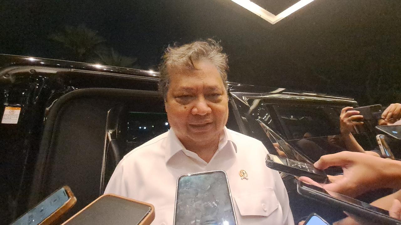 Menko Airlangga Berangkat ke AS untuk Negosiasi Kenaikan Tarif Impor Trump