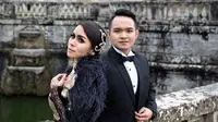 Momo Geisha dan suaminya, Nicola Reza [foto: www.instagram.com/therealmomogeisha]
