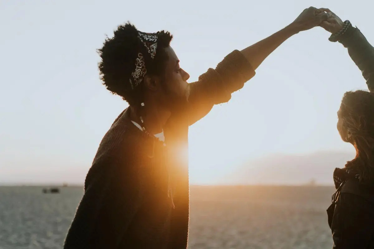 What is a Soulmate? 7 Types of Soulmates and Signs You Have Meet Yours