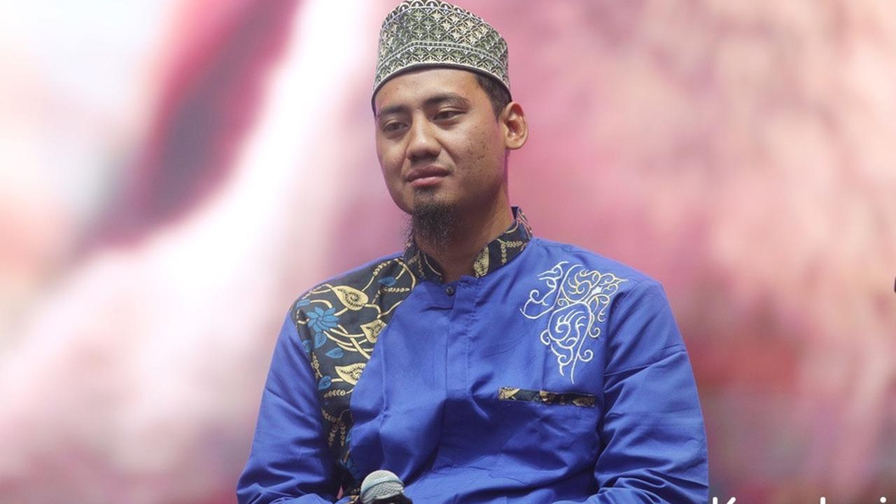 8 Foto Ustaz Abiazkakia Saat Ingatkan Bayar Zakat Pada Penonton KapanLagi Buka Bareng 2024