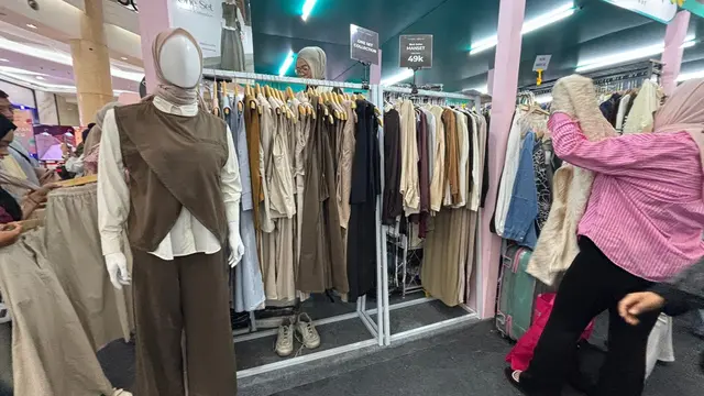 Tips Berburu Busana Kantor di Bazaar untuk Hijabers