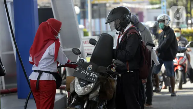 FOTO: Harga Pertalite Turun Setara Premium Jadi Rp 6.450 per Liter