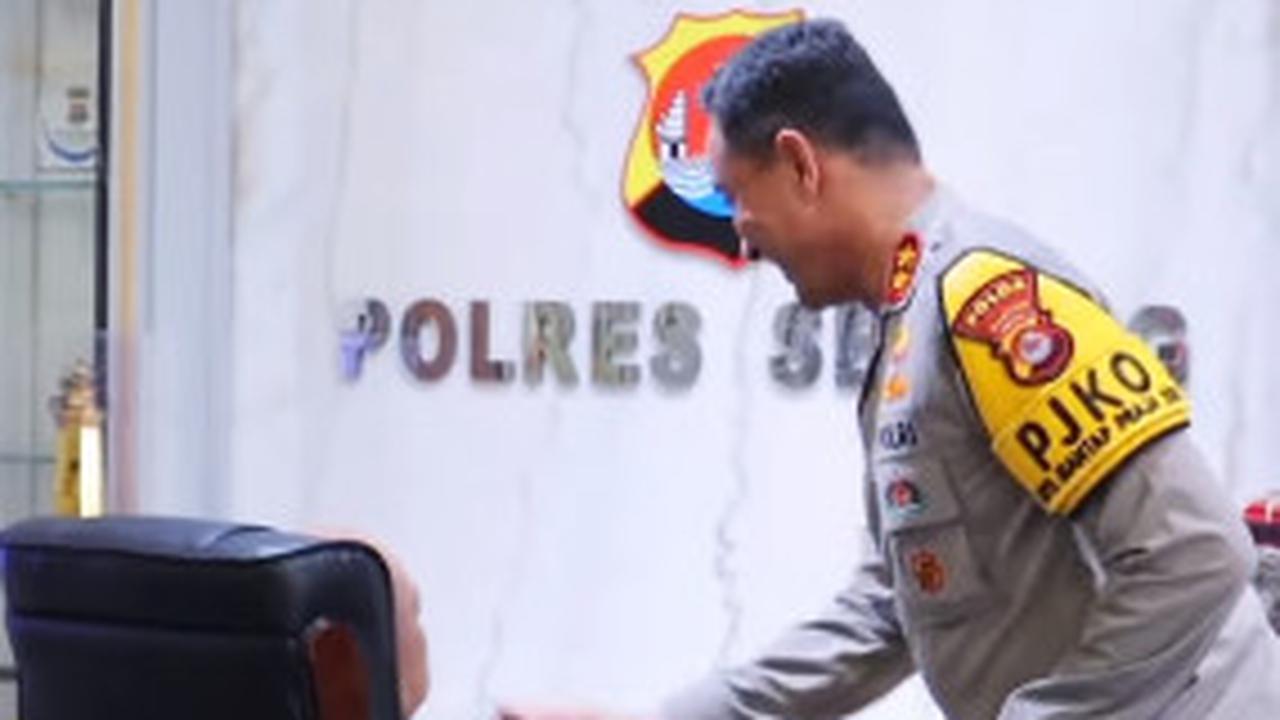 Jenderal Bintang Dua Sidak Perwira Polisi ke Ruang Kerjanya