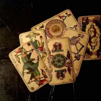 Hmm kata kartu tarot, hari ini kita harus banyak menabung! (Sumber foto: Wallpapers-web.com)