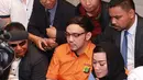 Diana Limbong menyerahkan seluruh kasus hukum yang menjerat suaminya kepada pengacara. Ia tak  bisa berkata banyak ketika disinggung tentang permohonan tahanan kota Sandy Tumiwa yang ditolak. (Galih W. Satria/Bintang.com)